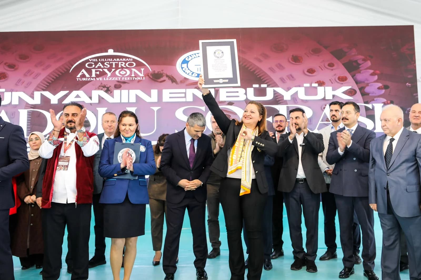 ŞEHRİMİZDE ÜÇÜNCÜ KEZ DÜNYA REKORU KIRILDI