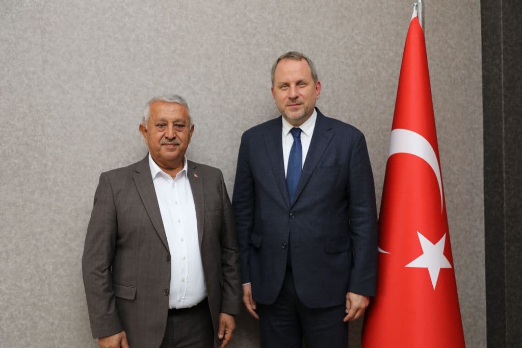 ZEYBEK BAŞKAN´DAN AFYON´A YENİ YATIRIM ATAĞI