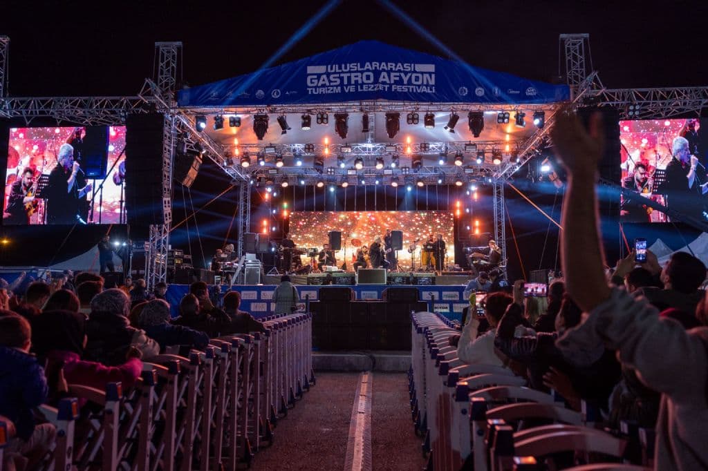 FESTİVALİMİZ EFSANE BİR FİNAL İLE SONA ERDİ