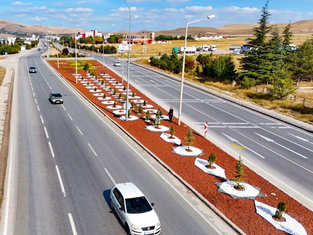 AFYONKARAHİSAR´DA KURU PEYZAJ GÜZELLİĞİ