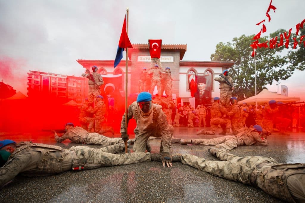 102 YILLIK GURUR VE COŞKU AFYONKARAHİSAR´DA YAŞANDI