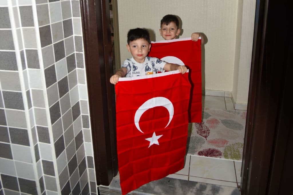 AFYON KIRMIZI-BEYAZ!