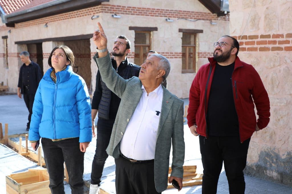 ZEYBEK BAŞKAN YATIRIMLARI İNCELEDİ