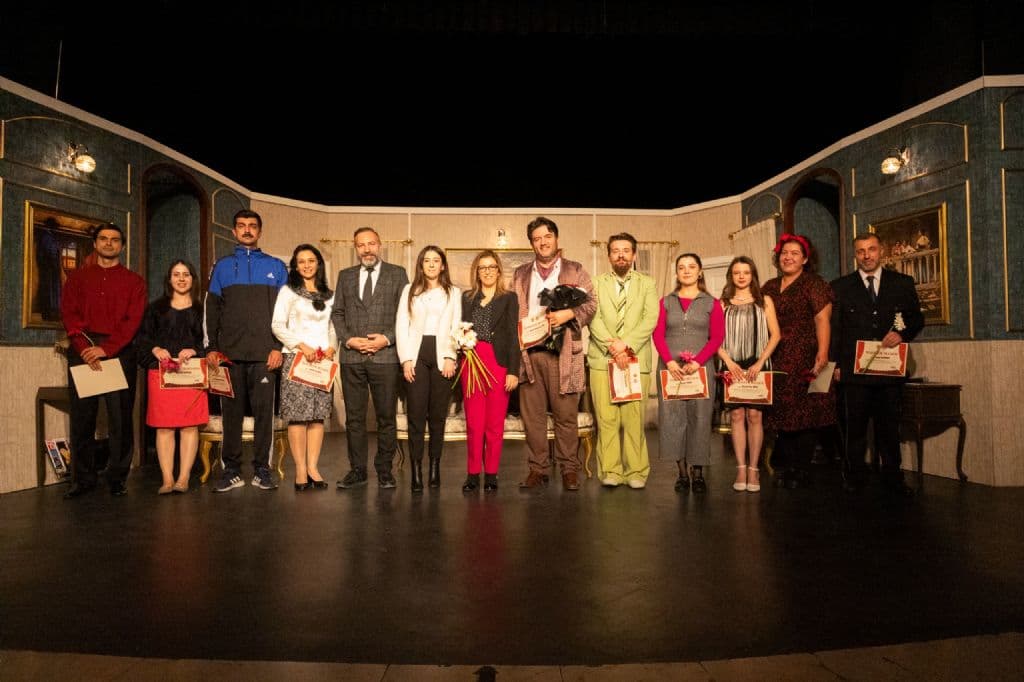 "EYVAH YİNE KARIŞTI" GALA GECESİ BÜYÜK İLGİ GÖRDÜ