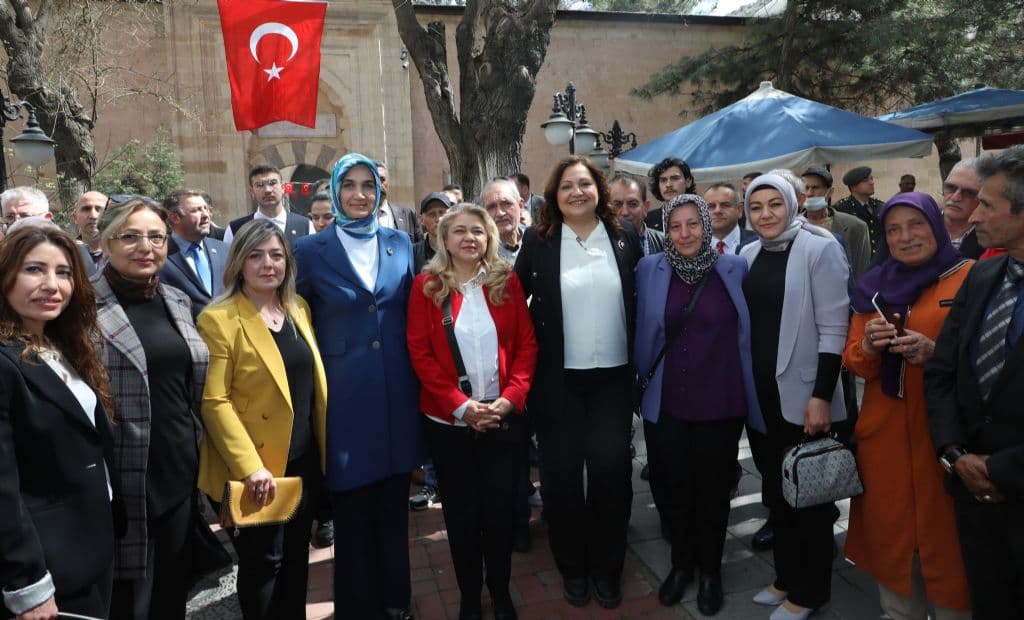 BAYRAMLAŞMA TÖRENİ TAŞ MEDRESE´DE YAPILDI
