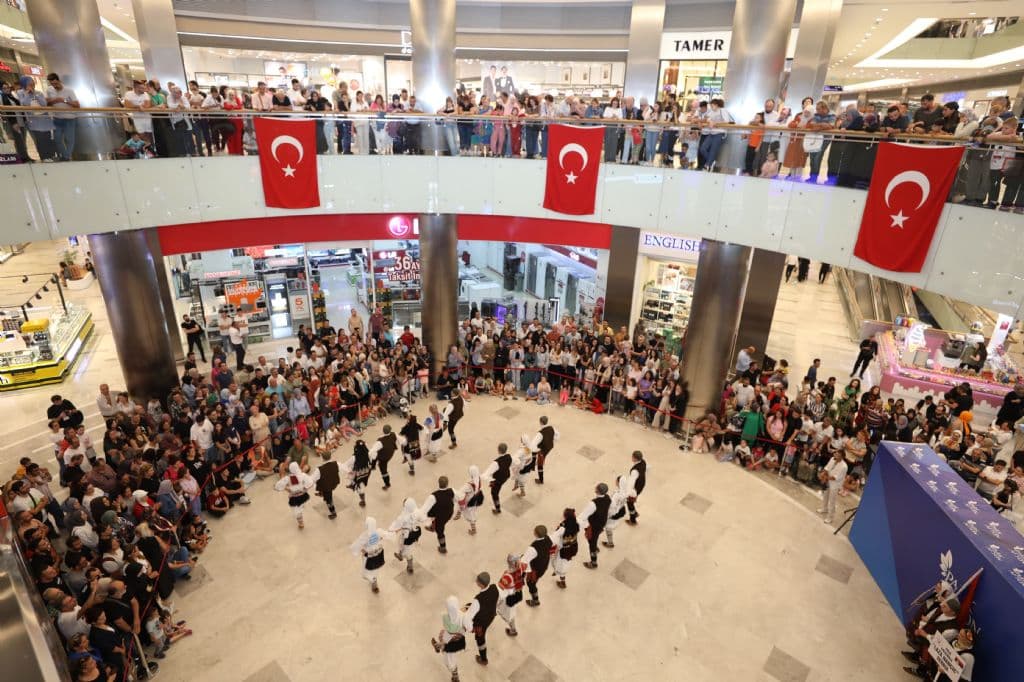PARK AFYON´DA HALK OYUNLARI FESTİVALİ COŞKUSU