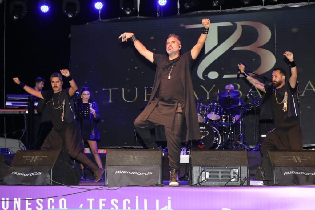 TURGAY BAŞYAYLA´DAN LEZZET FESTİVALİNE YAKIŞIR KONSER