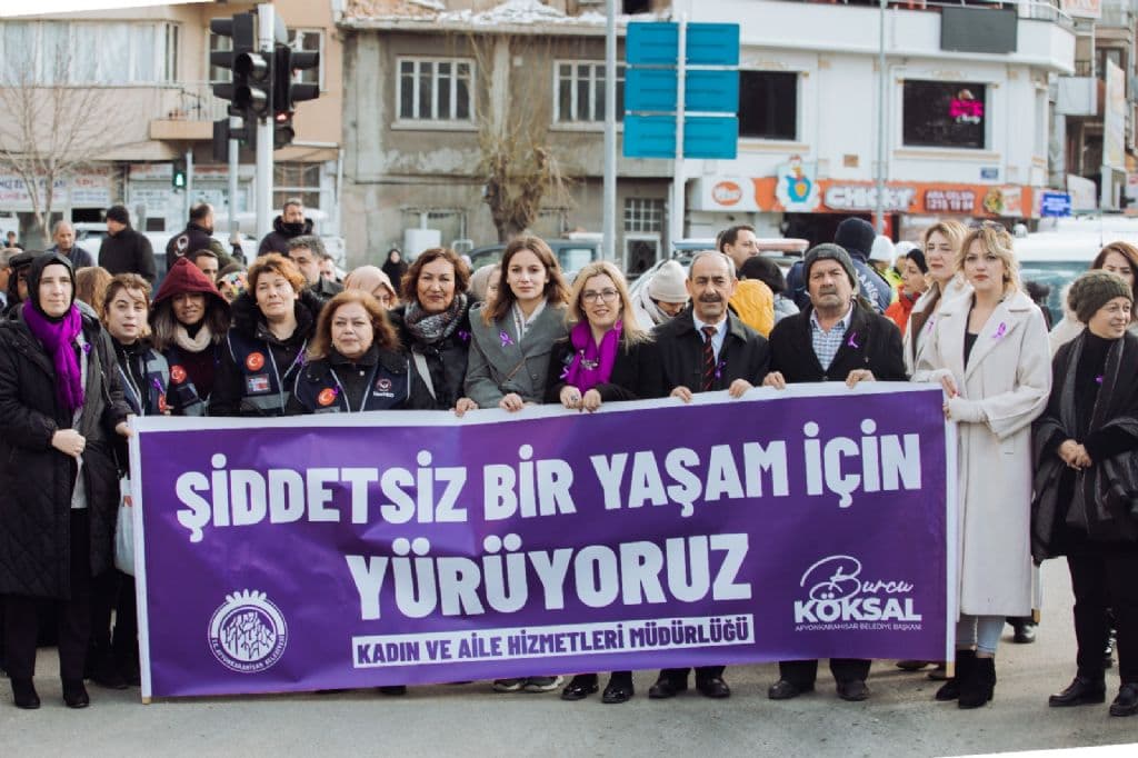 25 KASIM KADINA YÖNELİK ŞİDDETLE MÜCADELE GÜNÜ ETKİNLİKLERİ BÜYÜK İLGİ GÖRDÜ