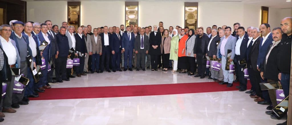 ZEYBEK BAŞKAN MUHTARLARLA BULUŞTU