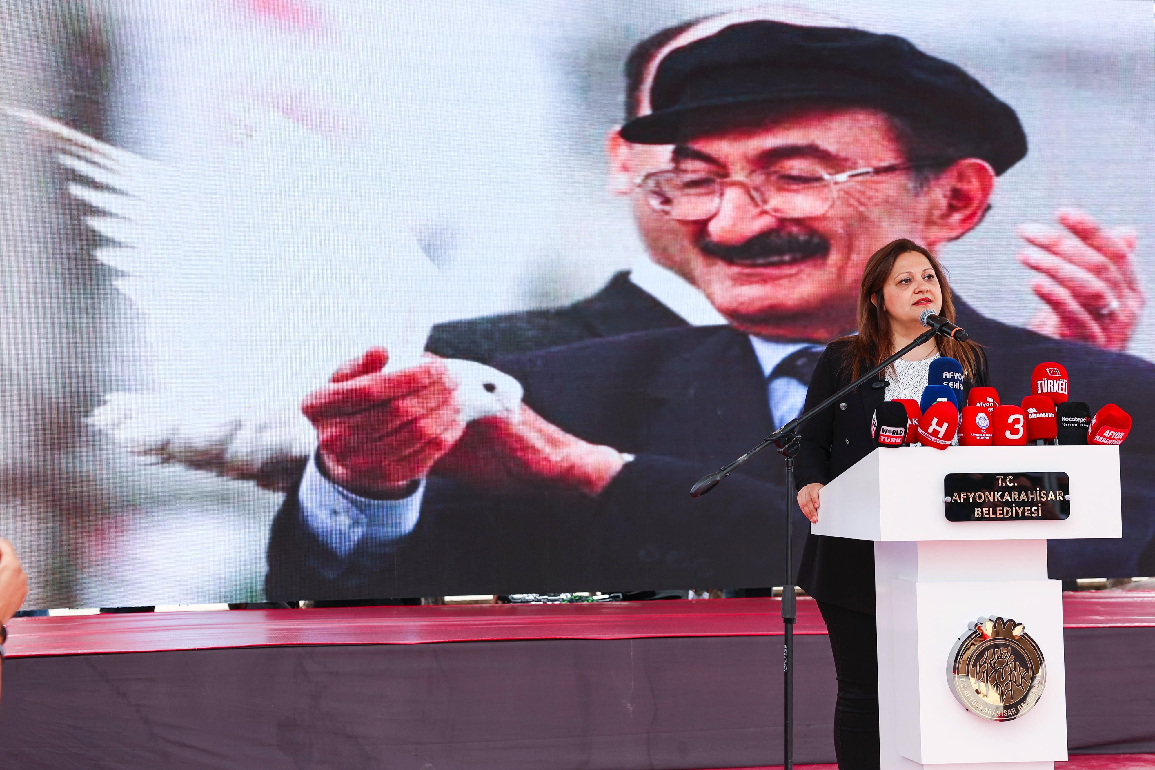 Bulent Ecevit Parki Acilisi E 3005 181340 11 1024 768 2025