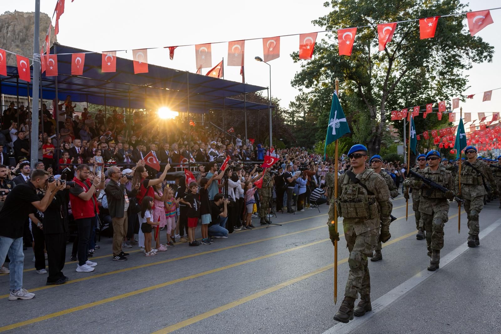Afyon Kurtulus Gunu 026 2708 214550 28 1024 768 2025