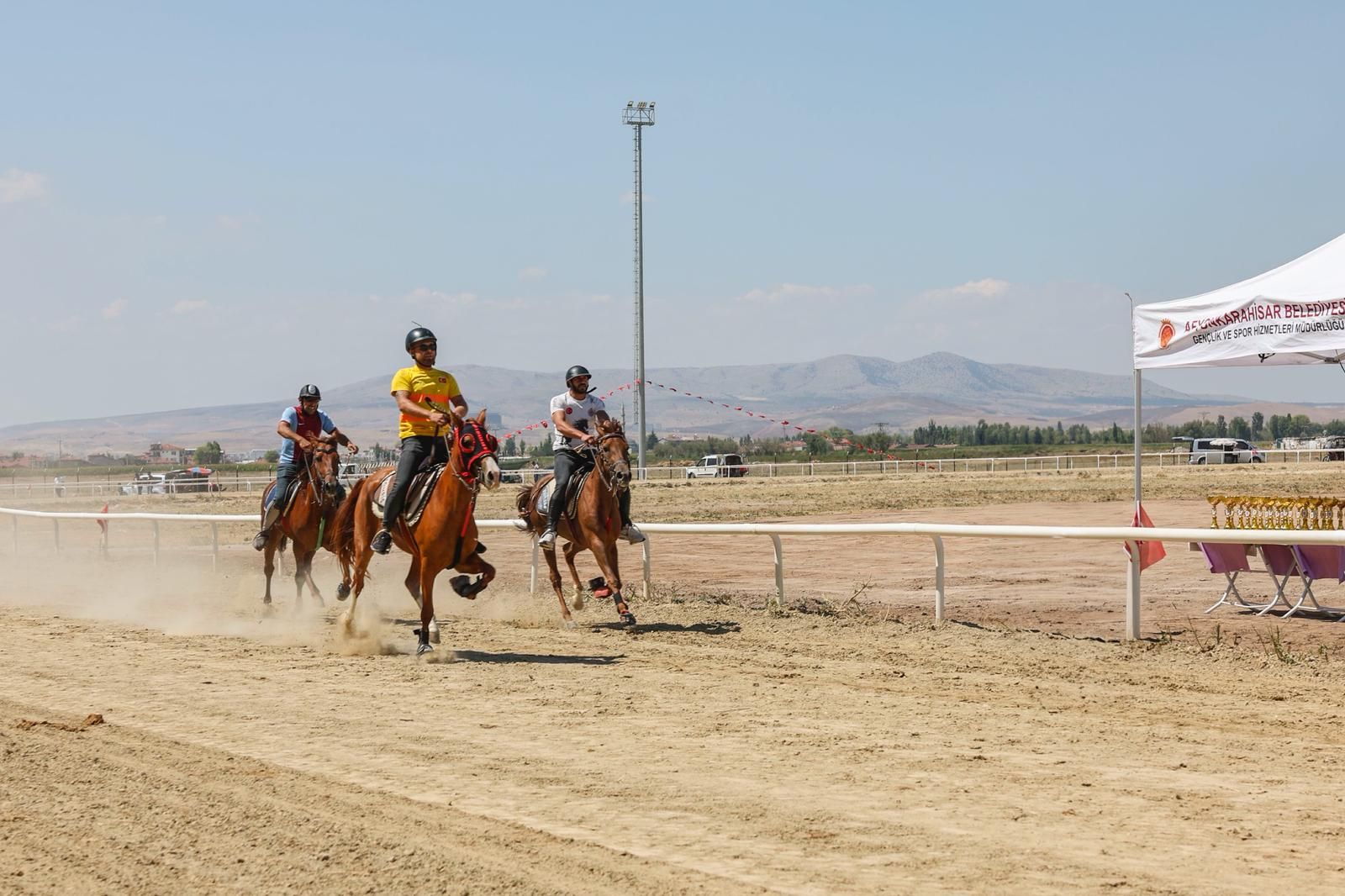 Rahvan At Yarislari 007 2508 101532 9 1024 768 2025