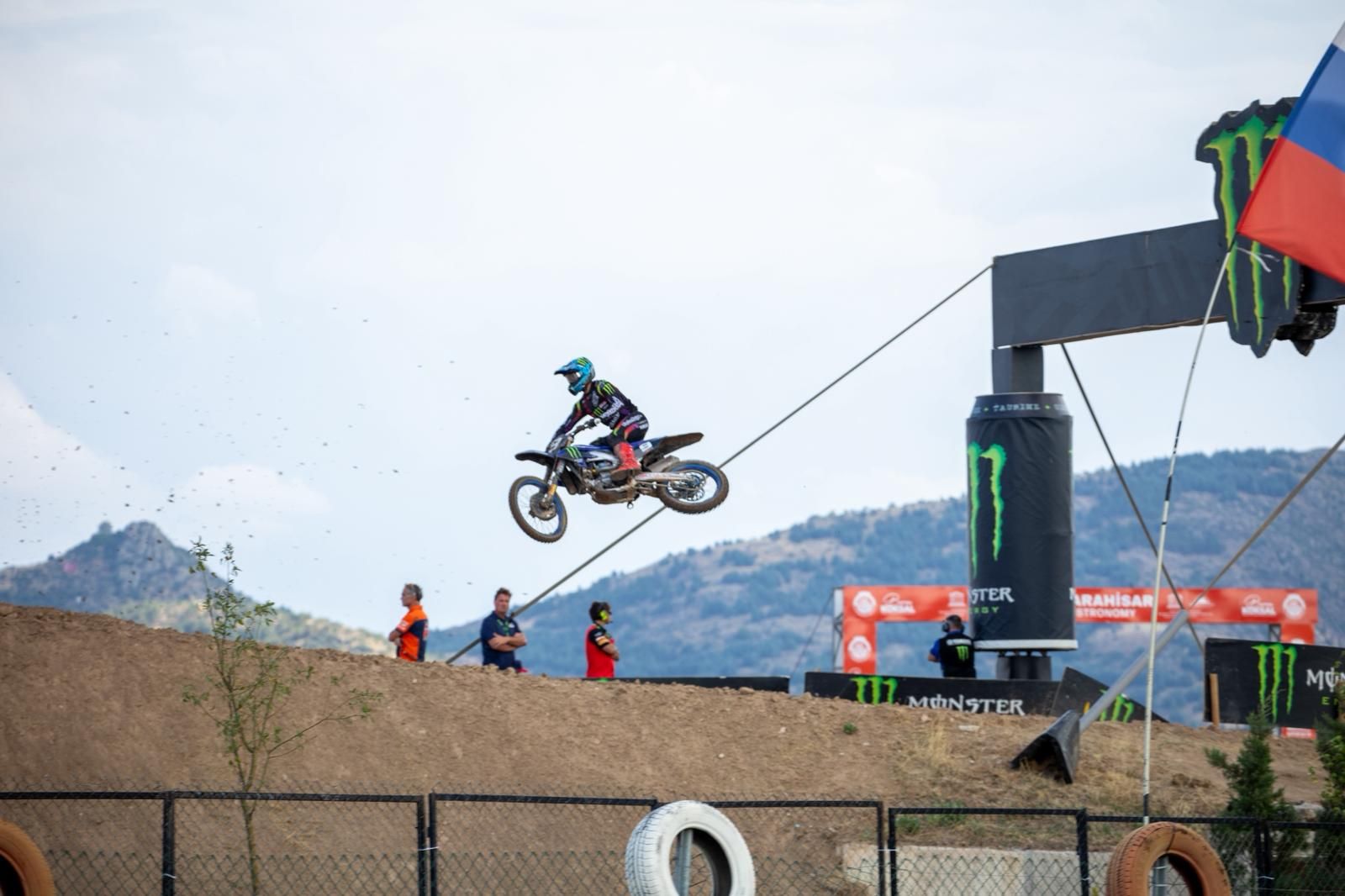 Mxgp 2 Gun 004 0809 003830 6 1024 768 2025