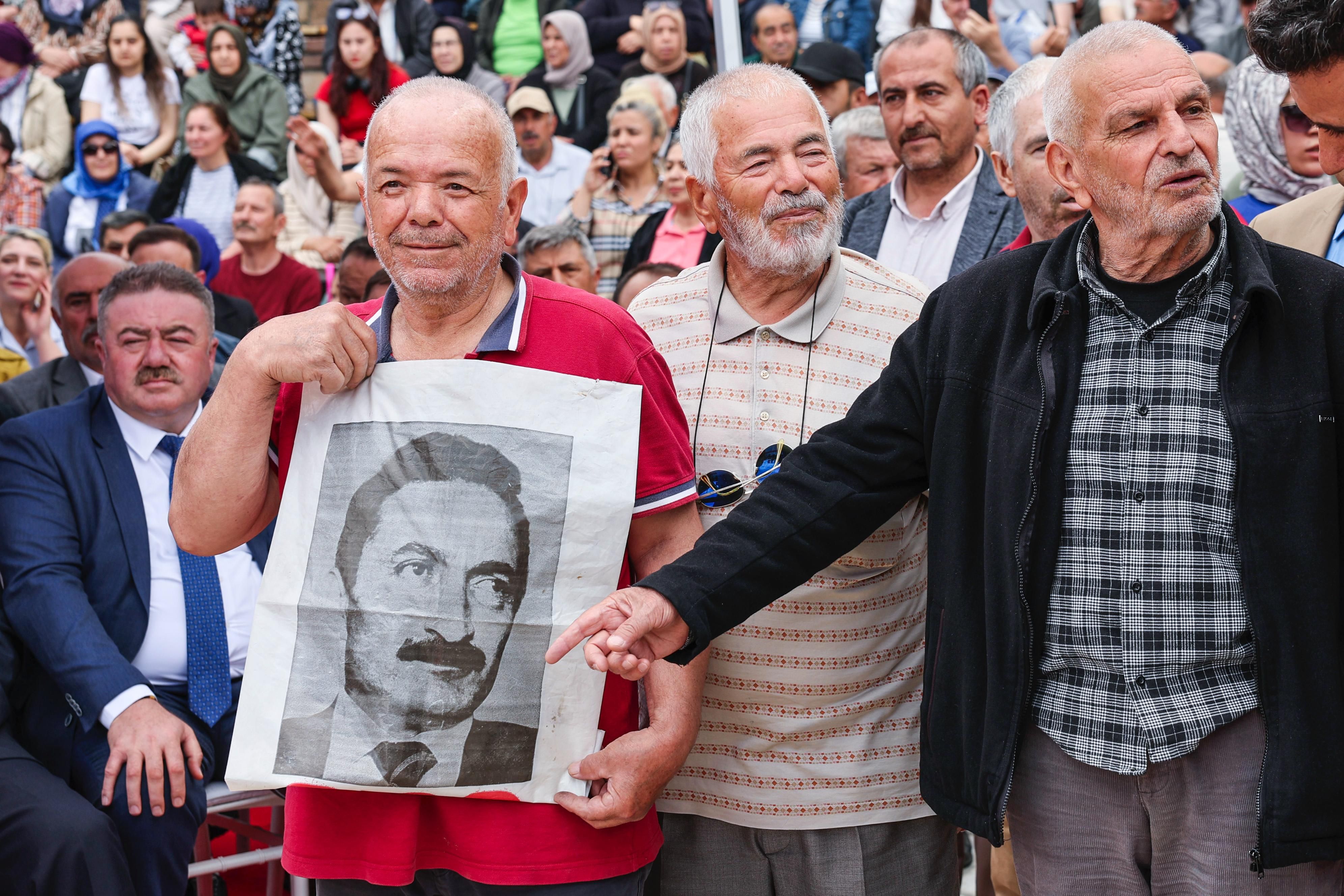 Bulent Ecevit Parki Acilisi H 3005 181340 8 1024 768 2025